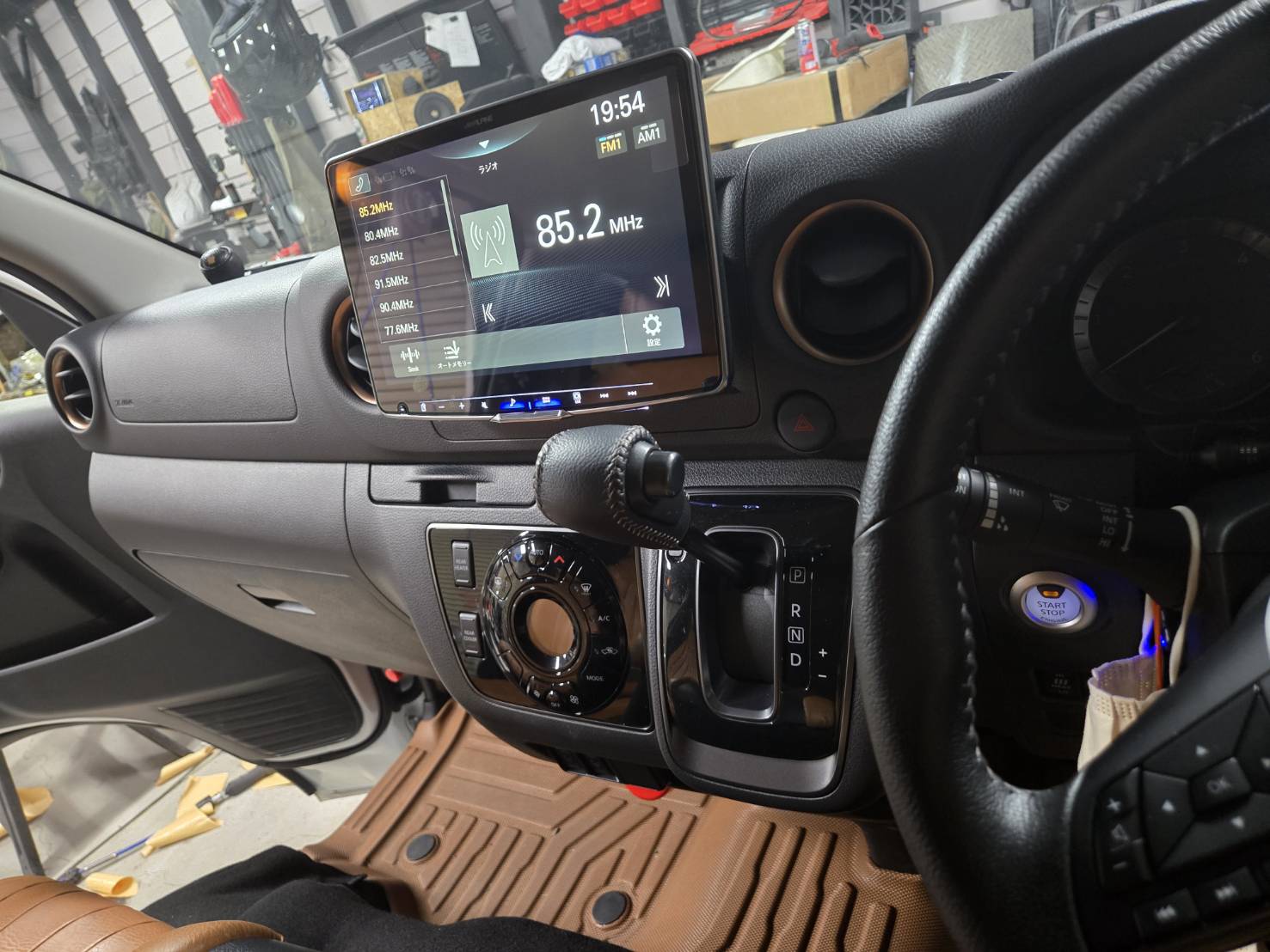 日産　NV350キャラバン　フロント、リアのスピーカー交換等