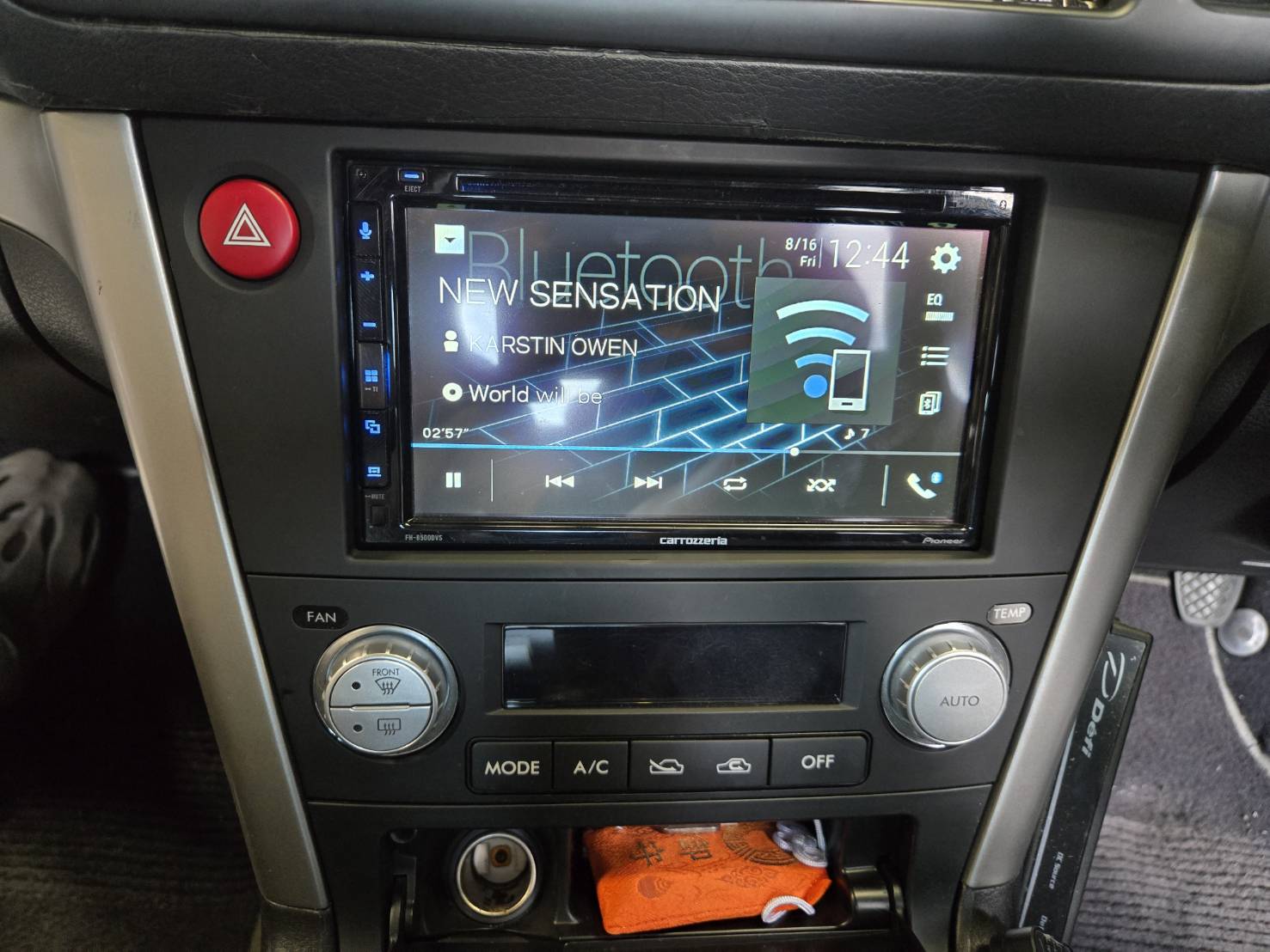 スバルレガシィB4  カーナビ取り付け