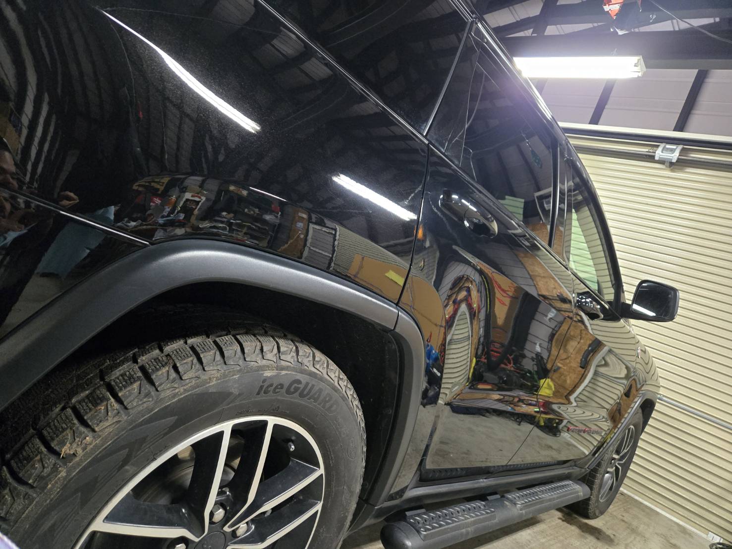 JEEP wk36グランドチェロキー  ポリッシュ＋ガラスコーティング施工