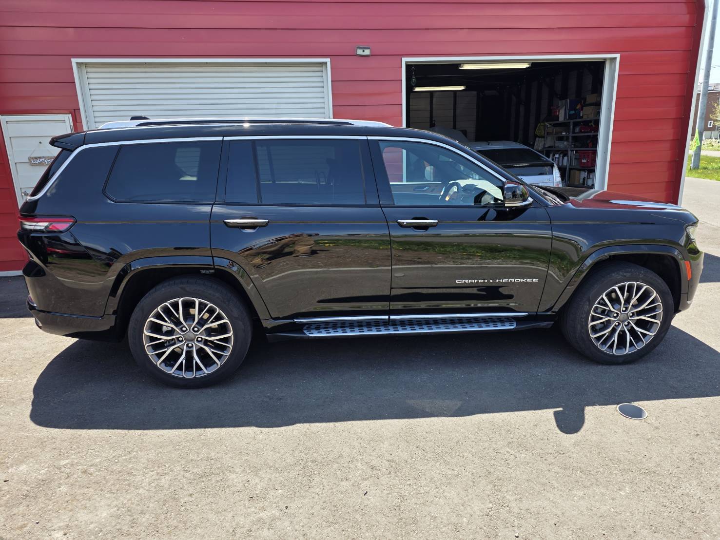 Jeep（ジープ）　グランドチェロキーL　TVキャンセラー取付